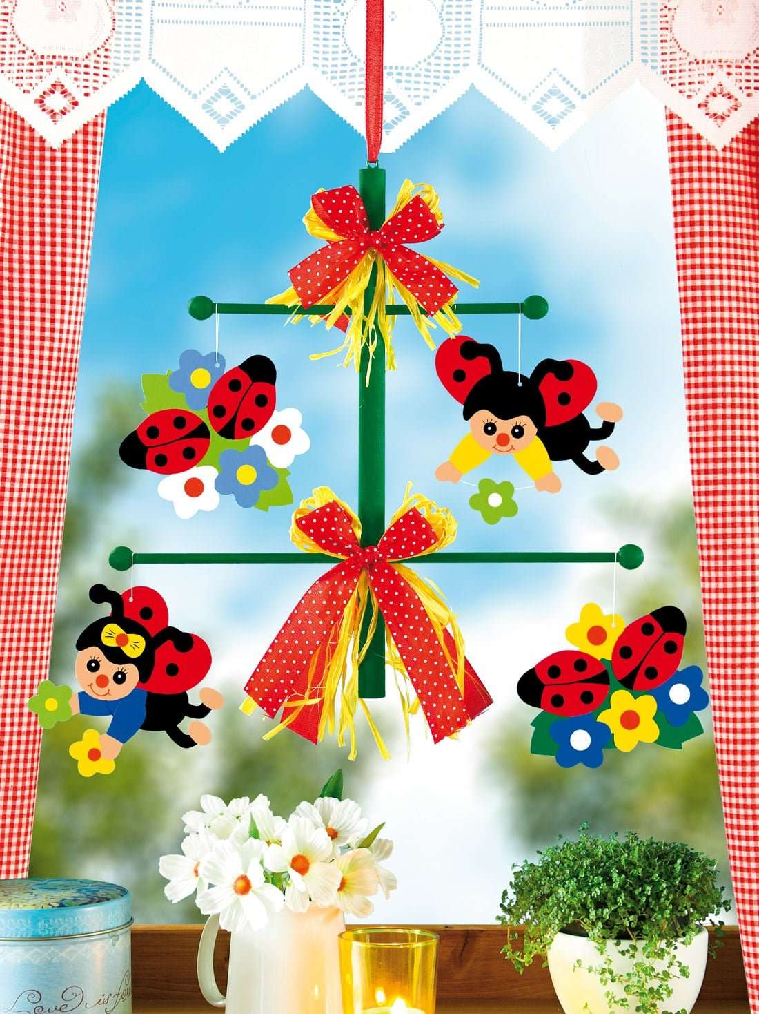 Marienkäfer Fensterkreuz_bb180 Marienkäfer Fensterkreuz – Bild 1